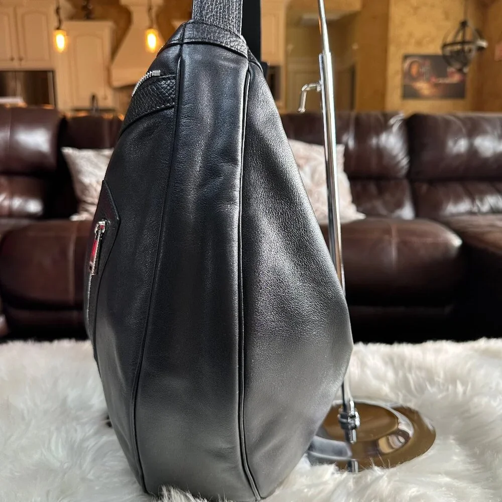 ❌SOLD❌ NWT Authentic Versace Repeat Large Hobo Bag - Picture 3 of 15